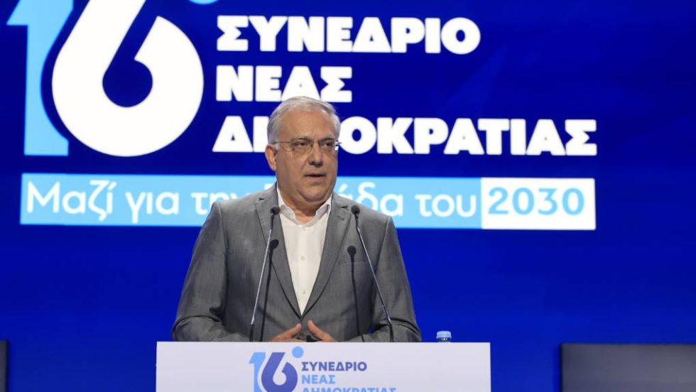 Θεοδωρικάκος στο συνέδριο της ΝΔ: «Δεν θα είχαμε πετύχει τίποτα αν δεν έδινε η παράταξη τις μάχες ενωμένη»